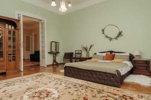 Квартира Двухкомнатная на Турецкой 18