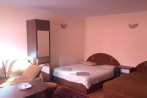 Gesthouse & Parking 5