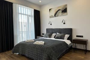 Отель Mayster Home. Люкс двухместный с балконом и душем 1