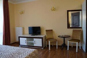 Туристический комплекс Солонечная Долина-Фортеця. Стандарт трехместный  3